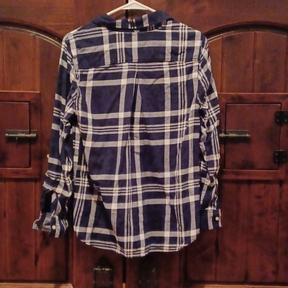 Tommy Hilfiger half-button down - Picture 2 of 9